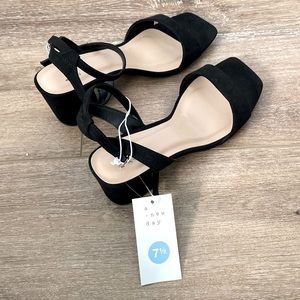 Brand new, NEVER WORN, target (a new day) brand. Size 7 1/2.